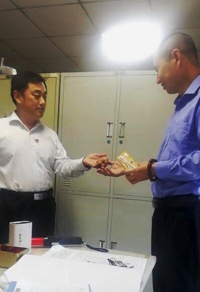 快客公司駕駛員收到愛心早餐，心里暖2.jpg