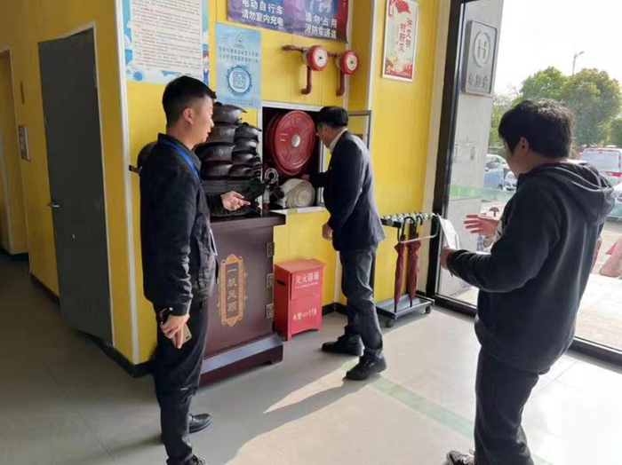 0421灌云公司組織開(kāi)展“五一”節(jié)前安全生產(chǎn)大檢查 （張康敏） (1).jpg