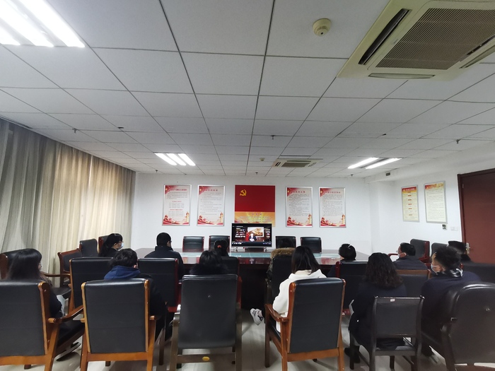 連汽客運(yùn)事業(yè)部組織固定學(xué)習(xí)日活動(dòng)2022.1 (2).jpg
