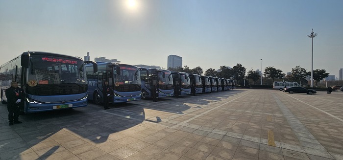 汽車公司圓滿完成“兩會(huì)”運(yùn)輸保障任務(wù) (1).jpg