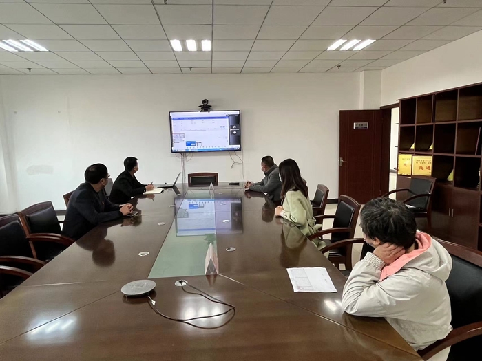 1124連汽灌云公司組織人員開展市交通口岸組疫情防控信息化平臺(tái)使用培訓(xùn)---李娜.jpg