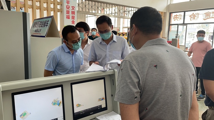 市交通局安全處處長彭偉到東海分公司督查安全生產(chǎn)工作1.jpg