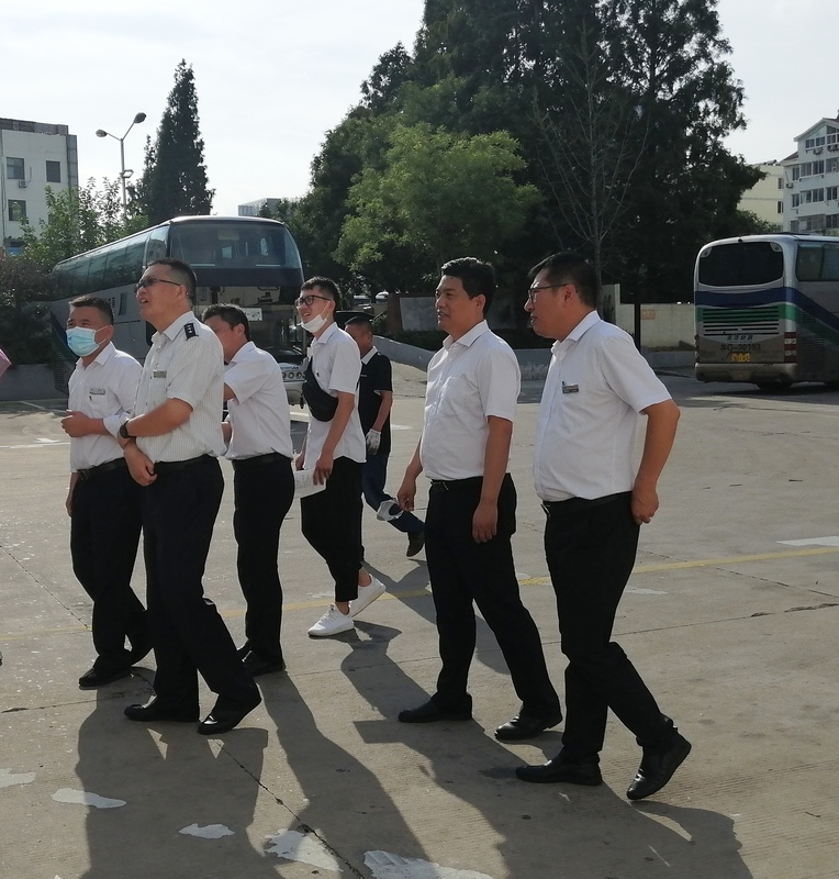 汽車公司領導對快客公司創(chuàng)文和疫情常態(tài)化防控工作進行督導1.jpg