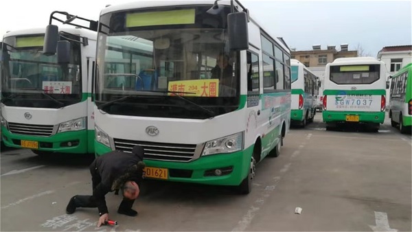 灌南公司對(duì)參加2020年春節(jié)運(yùn)輸車(chē)輛進(jìn)行專項(xiàng)檢查1.jpg