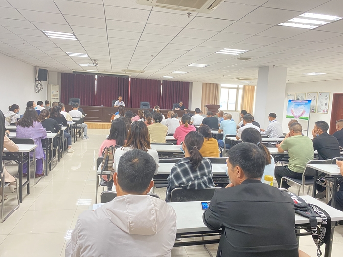 灌云欣達(dá)校車開展駕駛員、照管員秋季教育培訓(xùn).jpg