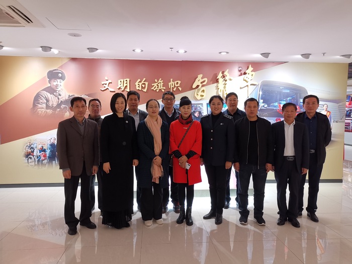 市委黨校秋季市管班領(lǐng)導(dǎo)一行到新浦汽車總站參觀交流5.jpg