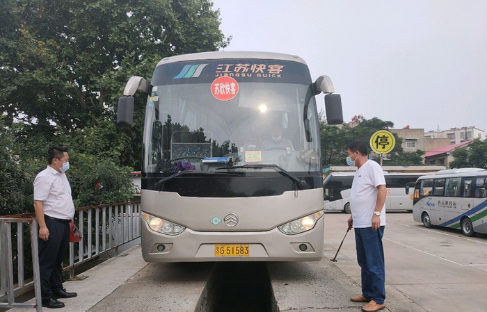 東海分公司開展?fàn)I運(yùn)車輛專項(xiàng)檢查工作.jpg