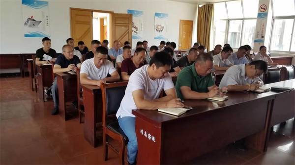 灌南公司召開專題會(huì)議布置“中秋、國(guó)慶”雙節(jié)期間安全生產(chǎn)工作 (2).jpg