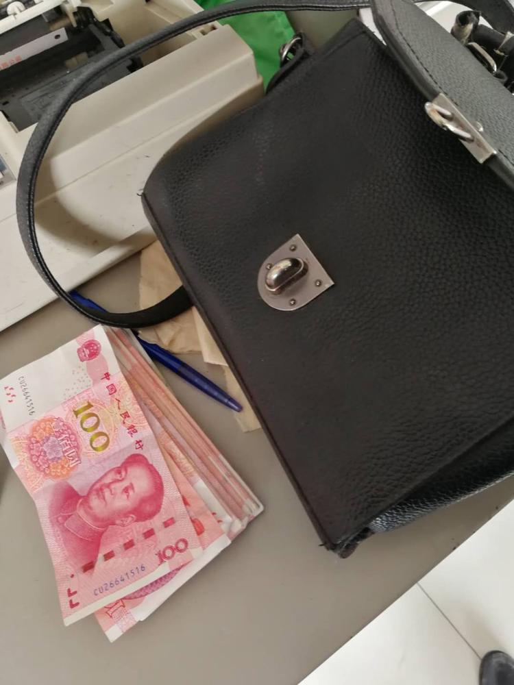 蘇欣站檢票員拾金不昧獲感謝.jpg