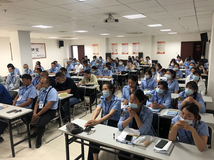連汽灌云欣達校車圓滿完成2022年度上半年學生接送工作2.jpg