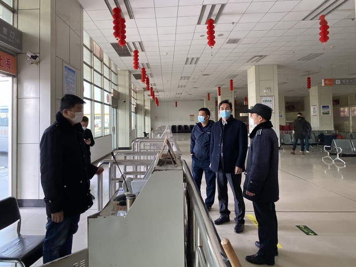 縣交通局安全督導組檢查灌云公司安全生產(chǎn)情況.jpg
