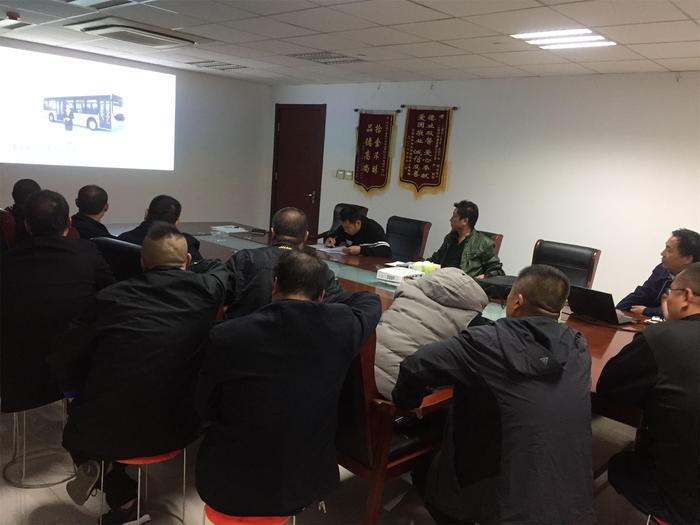 金盛公交公司組織公交駕駛員開展技能培訓(xùn).jpg